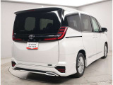 自社工房で輝くボディーと、綺麗で清潔な室内の車に生まれ変わります。もちろん当社の技術スタッフの手により、点検整備が行われます。ぜひ、お客様の目でお確かめください。