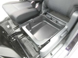 取り出しやすく、しまいやすい収納スペースが満載です。ティッシュやペットボトル等、用途に合わせた収納が可能ですので、使い方はあなた次第!