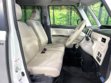 運転席シート廻りは使用感も少なく、良好な状態となっています。丁寧に使われていたことがよくわかりますね。