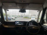 視界広々で運転しやすいインパネ