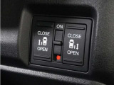 ◆両側電動スライドドア◆狭い駐車場でも乗り降りが楽々♪お子様が隣の車にドアを当ててしまう心配もございません!小さなお子様連れの方もこれで安心。