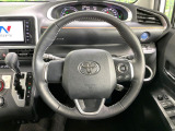 【純正革巻きステアリング】上質な革を使用することで、手にしっかり馴染みとても運転しやすいハンドルです♪