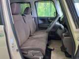 運転席シート廻りは使用感も少なく、良好な状態となっています。丁寧に使われていたことがよくわかりますね。