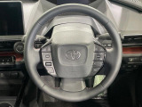 【純正革巻きステアリング】上質な革を使用することで、手にしっかり馴染みとても運転しやすいハンドルです♪
