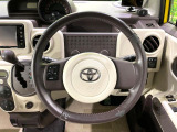 【純正革巻きステアリング】上質な革を使用することで、手にしっかり馴染みとても運転しやすいハンドルです♪