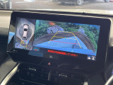 【パノラミックビューモニター】専用のカメラにより、上から見下ろしたような視点で360度クルマの周囲を確認することができます☆死角部分も確認しやすく、狭い場所での切り返しや駐車もスムーズに行えます。