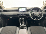 いつでも気持ちよく運転できて、使い勝手のいい収納や体をケアするシート、細部にまでこだわったインテリア♪