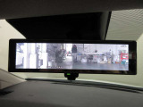 スマートルームミラー付きで後部座席に乗車してても後方がしっかり見れます