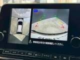 アラウンドビューモニター。上空から見下ろしているかのような映像を映し出して周囲を確認し、スムースな駐車をアシストします。