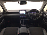 【前方視界】開放的な前方視界!運転がしやすく疲れにくいです♪窓が大きく、見通しがとっても良いおクルマですよ♪