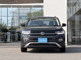 一目でVolkswagenとわかる顔です!