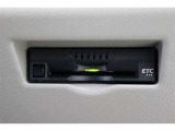 スッキリ装着されたビルトインタイプのETC!高速道路走行の料金所をノンストップで通過できます。※ ETCカードのお申し込みも当社にお任せ下さい!