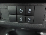 先進技術によってさらに進化した【スマートアシスト】が毎日の運転で感じる不安や緊張を減らし、ヒヤッとするシ-ンを未然に防ぐためにサポ-トします!