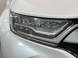 LEDヘッドライトは、点灯の瞬間から最大光量を発揮し、突然暗くなるトンネルなどでの安定感を高めます。