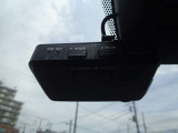 運転状況を、映像と音で記録するドライブレコ-ダ-。お問い合わせは03-5672-1023へ