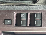 【パワーウインドウ】運転席のスイッチで、各席の窓ガラスの開閉ができます!あると便利ですよね!