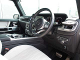メルセデス・ベンツ専用自動車保険をご用意致しております。全員が資格を有しており、万が一の事故の際のサポート体制を整えております。 現在ご加入の保険の無料証券診断も行い、保証の見直しも致します。