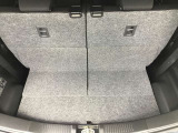 トランクスペースも通常で十分な広さがございます。