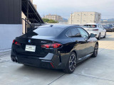 BMWのお車は、&ldquo;駆け抜ける歓び&rdquo;を体現しております。走行の安定性とコーナリングの良さを追求し、思い通りにハンドルの操作可能です。