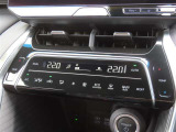 オートエアコンで車内はいつでも快適です♪
