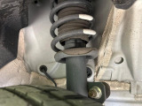 お車を安心してお乗りいただく為には、足回りの定期点検が欠かせません。サービスサポート(有償保証)では無料点検もご提供しており、安心のカーライフをお過ごしいただけるサポート体制が整っています。