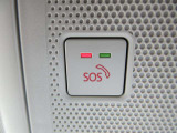 エアバッグ作動時や後突時、もしくは車内のSOSボタンを押した際に緊急通報オペレーターに連携し、救急・警察を手配します。更にオペレーターにも連携、お客様のご要望に応じてロードサービスの手配を行います。