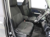 見通しのよいすっきりとした視界で、誰でも運転しやすいです。運転のしやすさは疲れにくさにも繋がりますよ♪