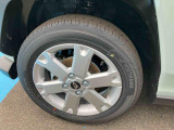 安全安心な走行のために、納車前には小さなクルマを知り尽くしたエキスパートが基本性能に関わる機能や状態を徹底的に点検しています。