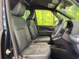 運転席シート廻りは使用感も少なく、良好な状態となっています。丁寧に使われていたことがよくわかりますね。