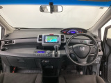 【前方視界】開放的な前方視界!運転がしやすく疲れにくいです♪窓が大きく、見通しがとっても良いおクルマですよ♪