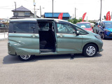 人気のスライドドア車両です!