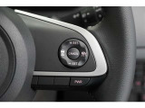 高速道路を頻繁に利用する方におすすめのレーダークルーズコントロール。前を走っている車との適切な距離を保って走行してくれます。長距離運転の疲労感も違いますよ。適度な休憩も忘れずに★