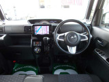 運転席はご覧の通り。