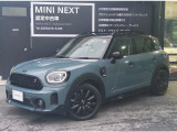 MINIクロスオーバーSD ALL4が入荷!セージグリーンにブラックルーフをのオシャレな一台!ALL4を搭載しており、広々とした空間にパワーある走行を感じさせてくれます!