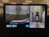 【マルチビューカメラ】周囲の状況を多彩なビューでナビ画面に表示します。駐車場や見通しの悪い交差点での安心感を高めます♪