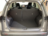 【トランク】積み込みやすくて、たっぷり積める荷室です。シートアレンジできるものは、乗車人数と荷物の量や大きさによってシートを動かすことができるので、より快適なドライブが可能です!