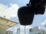 運転状況を、映像と音で記録するドライブレコ-ダ-。設定・画像の再生などをスマ-トフォンのアプリから簡単に操作が行えます。お問い合わせは03-5672-1023へ