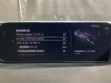 ハンドル操作をアシストすることにより車線からの逸脱回避を支援します。