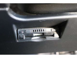 高速道路の利用時に便利なETC。料金所での停車や小銭を探す手間がなくなり快適です♪見た目もすっきりとしたビルトインタイプを装備しています。