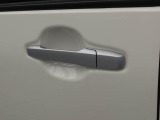 当社は購入後のアフターケアを大切にしております。納車後、1ヶ月無料点検、半年ごとにあんしん点検、12ヶ月法定点検の誘致をします。また車検までの点検をセットにした『ワンダフルパスポート』を販売中です。