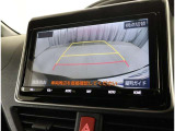 バックガイドモニターで、後方を確認しながら安心して駐車することができます。運転初心者も熟練者も必須の機能ですよ!