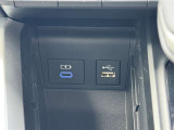 ★USB充電端子★スマートフォンやタブレットの充電ができるように!