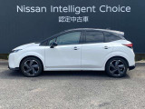 ノートオーラの横からの画像になります。当店は全車 整備・保証付なので安心してご検討頂けます。