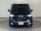 最新のLEDヘッドライトで、より明るく遠くまで照らします!フロントバンパーにはLEDフォグライトが装着されています。