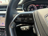 地図情報や車両情報などをステアリングのスイッチから操作して表示できます。