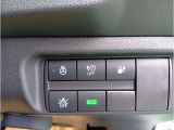 運転席スイッチ類 ステアリングヒーターも搭載