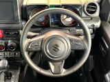 【純正革巻きステアリング】上質な革を使用することで、手にしっかり馴染みとても運転しやすいハンドルです♪