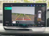 前後パーキングセンサー&リアビューカメラで、車庫入れも安心です。パーキングセンサーは音だけでなくモニターで接近情報を確認出来てより安心です。