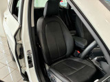 運転席になります。