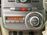 車内空調は&rdquo;AUTOエアコン&rdquo;にお任せ。運転に集中出来ますよ!